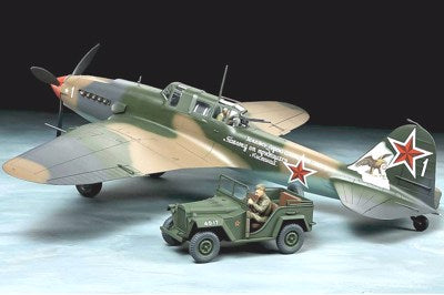 TAM25212 1/48 IL-2 & GAZ-67B