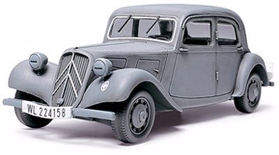 TAM32517 1/48 CITROEN IICV STAFF CAR