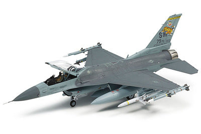 TAM60788 1/72 F-16CJ W FULL EQUIPMENT