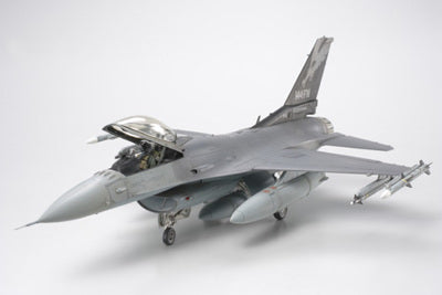 TAM61101 1/48 LOCKHEED MARTIN F-16C BLOCK 25