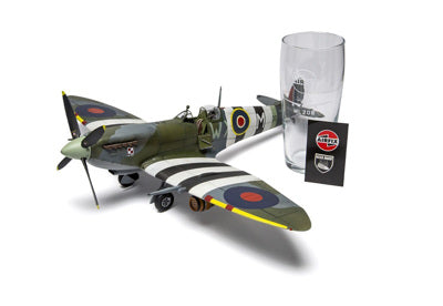 A17001A 1:24 Supermarine Spitfire Mk.IXc - Flying Dray
