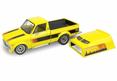 RMX854493 1:24 CHEVY LUV STREET PICKUP