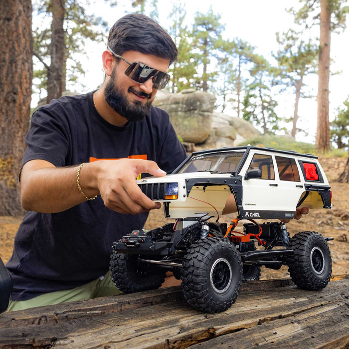 AXI-2037T2 Axial 1/10 SCX10 III Jeep Cherokee XJ 4X4 RTR