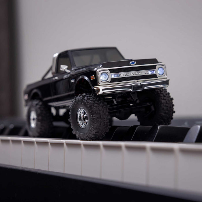 AXI-2260T2 Axial 1/30 SCX30 Chevrolet K10 Brushed 4x4 RTR (B&C Incl) black **FOR EXTRA BATTERY ORDER #SPMX-1122