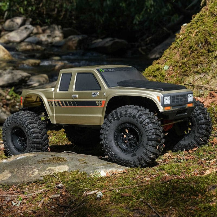AXI-3071 1/10 SCX10 III Coyote 4X4 RTR Rock Crawler (Battery & Charger Included), Gold