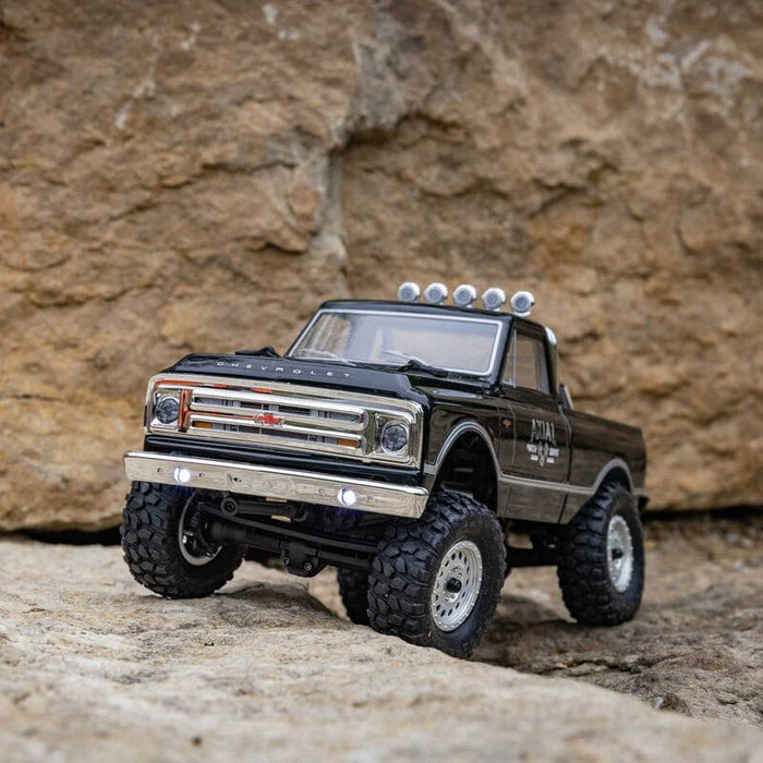 AXI00001V2T4 1/24 SCX24 1967 Chevrolet C10 4WD Brushed Truck RTR, Black