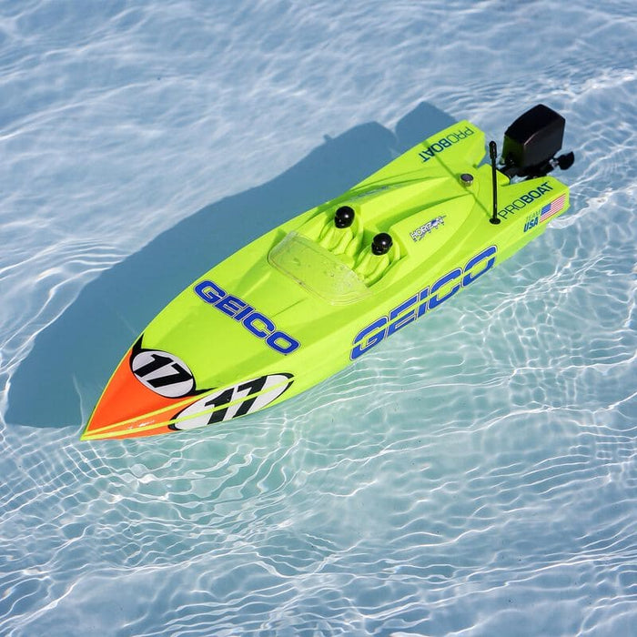 PRB08044T2 17" Power Boat Racer Deep-V RTR, Lucas Oil