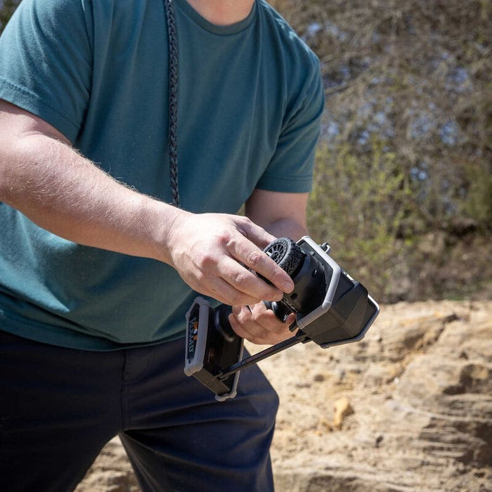 SPM6215 DX6 Rugged 6-Channel DSMR Transmitter with SR515 Receiver