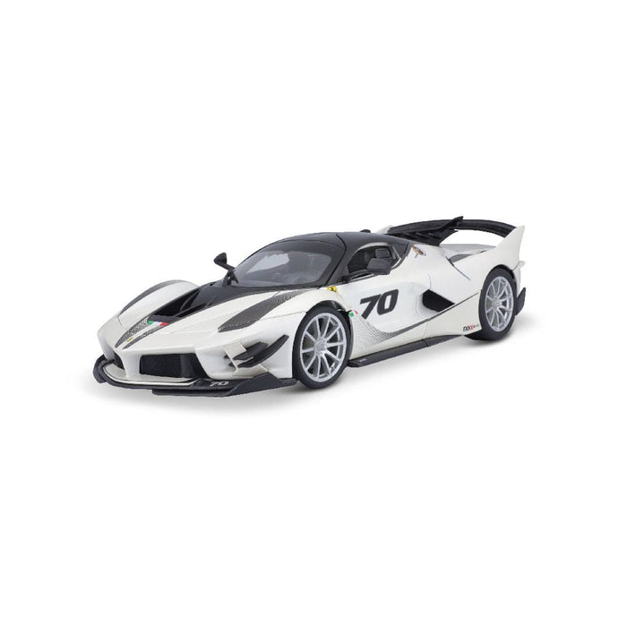 BUR18-16012 Bburago 1/18 R&P Ferrari FXX K EVO (Pearl White #70)