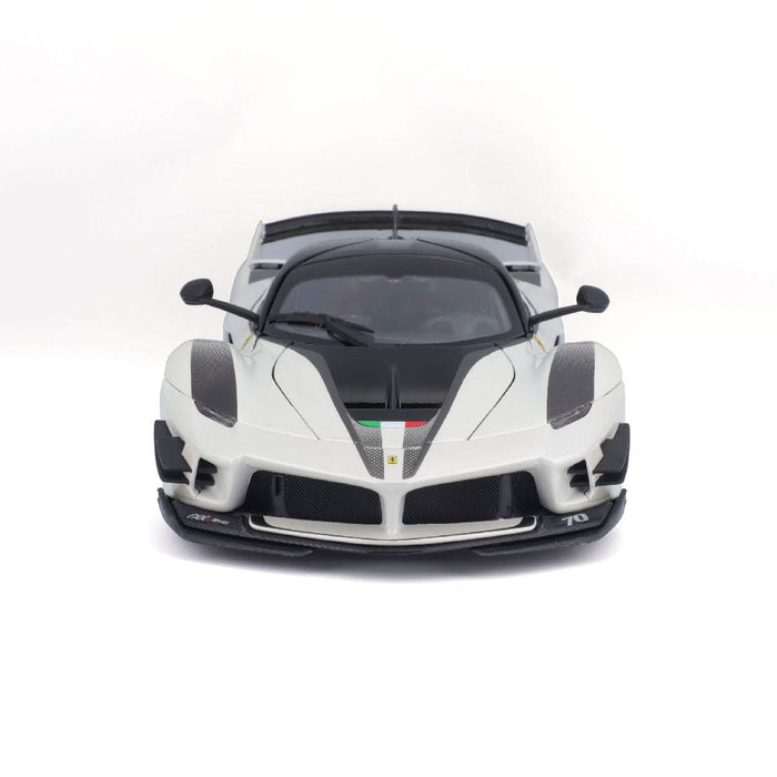 BUR18-16012 Bburago 1/18 R&P Ferrari FXX K EVO (Pearl White #70)
