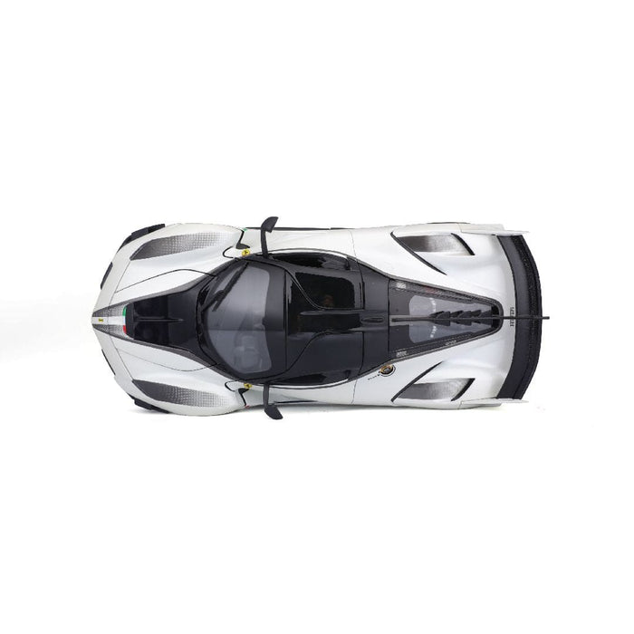BUR18-16012 Bburago 1/18 R&P Ferrari FXX K EVO (Pearl White #70)