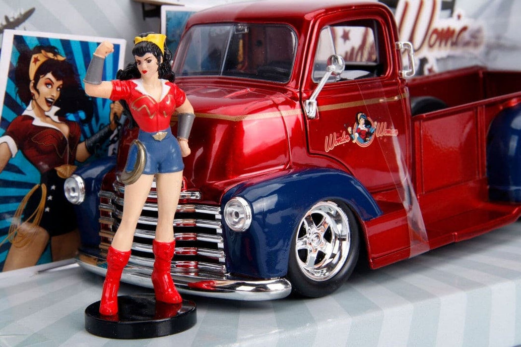 JAD30453 Jada 1/24 "DC Comics Bombshells" 1952 Chevy COE Pickup w/ figure