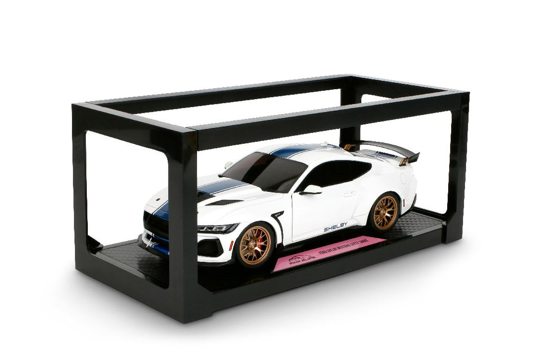JAD36470 Jada 1/18 PINK SLIPS W8 - 2025 Ford Mustang Super Snake