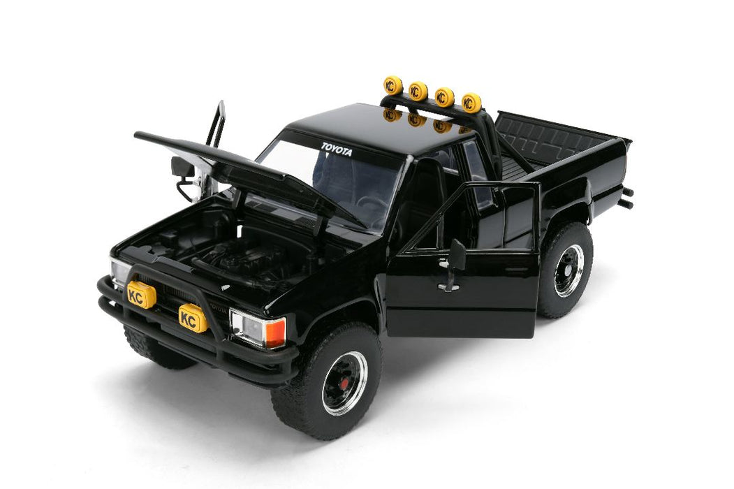 JAD36479 Jada 1:24 HWR - BTTF 1985 Toyota SR5 w/Marty's Skateboard