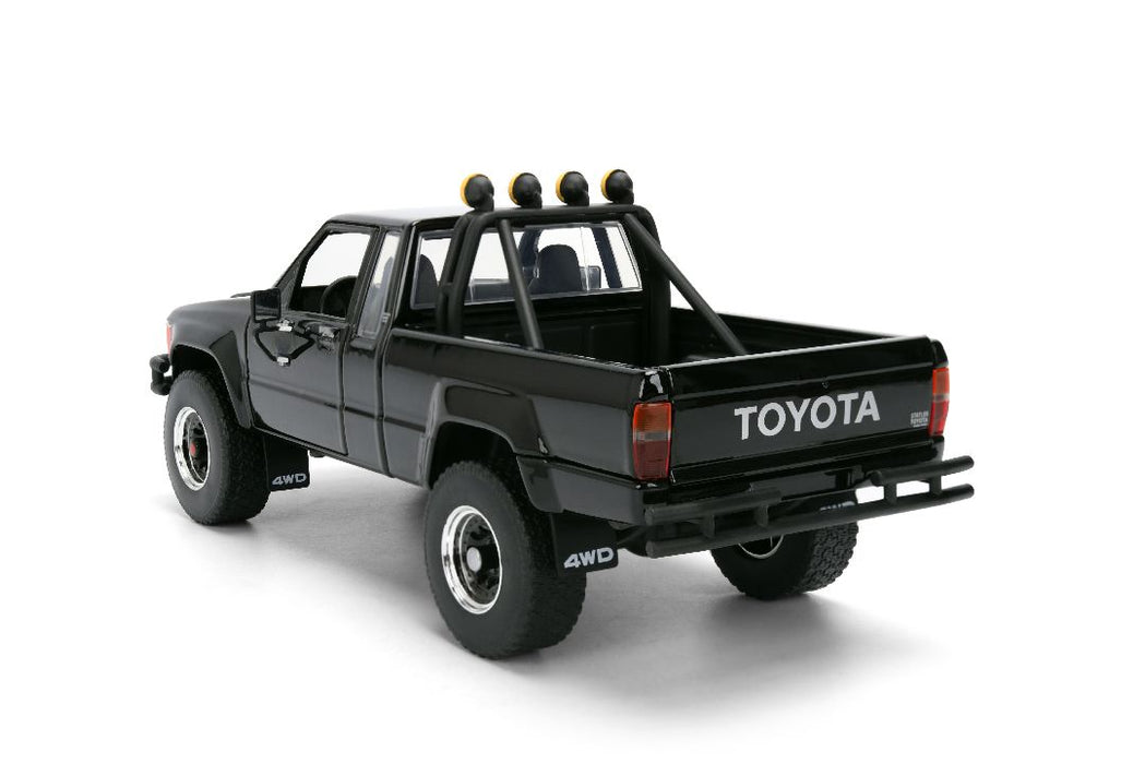 JAD36479 Jada 1:24 HWR - BTTF 1985 Toyota SR5 w/Marty's Skateboard