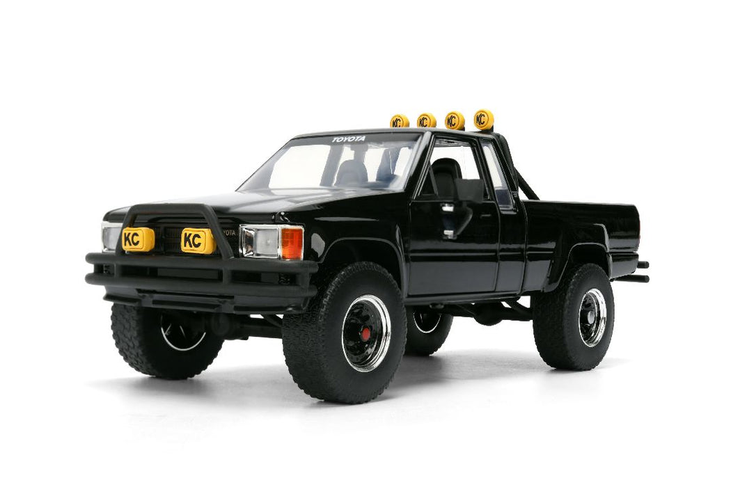 JAD36479 Jada 1:24 HWR - BTTF 1985 Toyota SR5 w/Marty's Skateboard