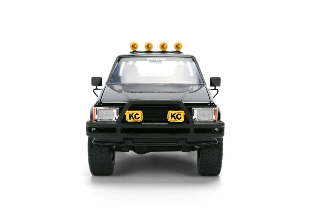 JAD36479 Jada 1:24 HWR - BTTF 1985 Toyota SR5 w/Marty's Skateboard