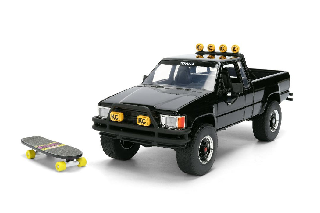 JAD36479 Jada 1:24 HWR - BTTF 1985 Toyota SR5 w/Marty's Skateboard