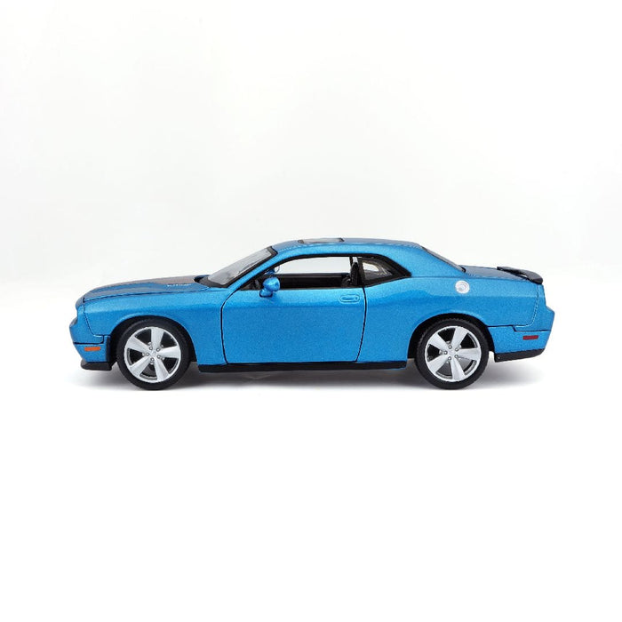 MAI31280 Maisto 1/24 SE 2008 Dodge Challenger SRT8 (Metallic Blue)