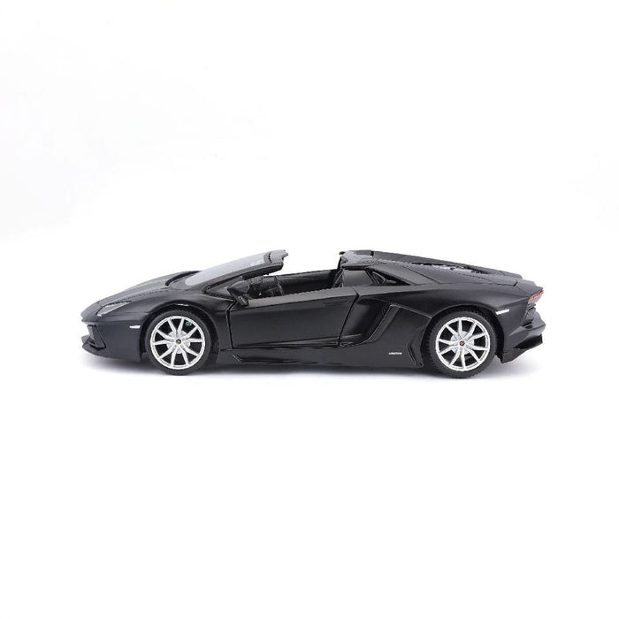 MAI31504 Maisto 1/24 SE Lamborghini Aventador LP 700-4 Roadster (Black)