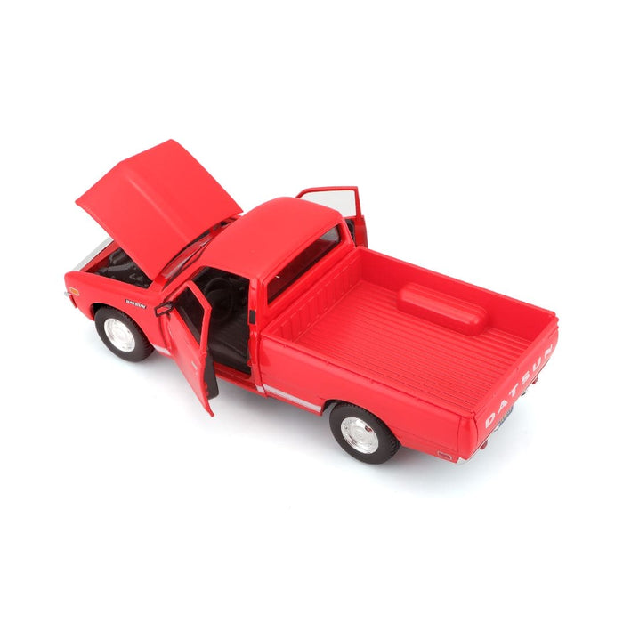 MAI31522 Maisto 1/24 SE 1973 Datsun 620 Pick-up (Red)
