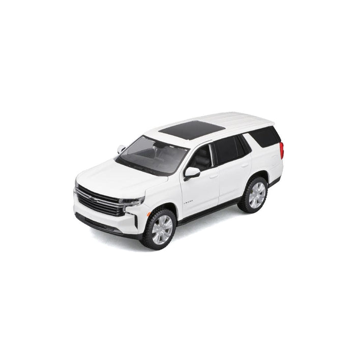 MAI31533 Maisto 1/24 SE 2021 Chevrolet Tahoe (White)