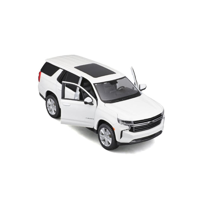 MAI31533 Maisto 1/24 SE 2021 Chevrolet Tahoe (White)