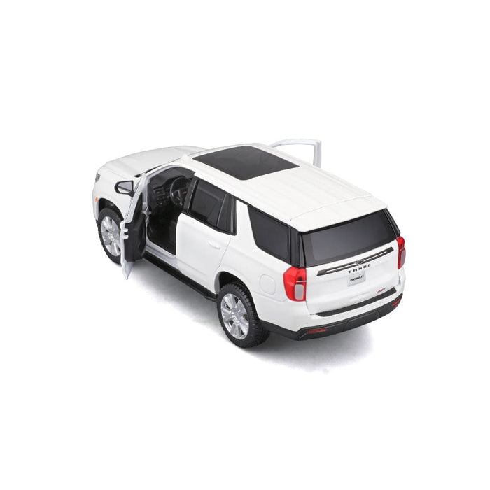 MAI31533 Maisto 1/24 SE 2021 Chevrolet Tahoe (White)