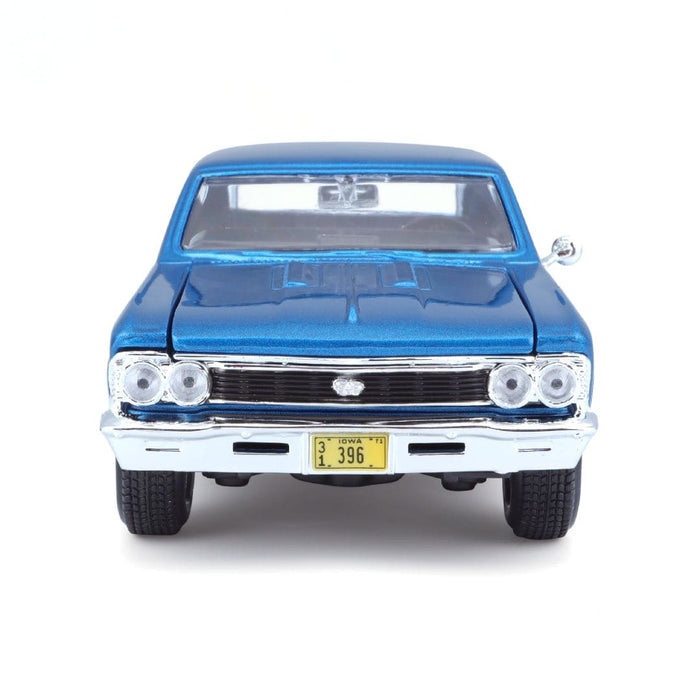 MAI31960 Maisto 1/24 SE 1966 Chevrolet Chevelle SS 396 (Metallic Blue)