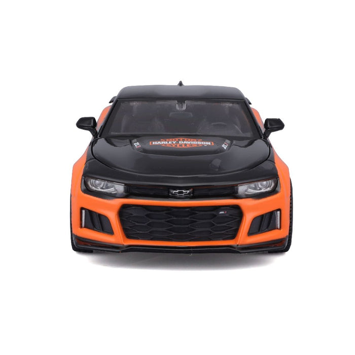 MAI32271 Maisto 1/24 H-D Custom 2017 Chevrolet Camaro ZL1 (Black/Orange)