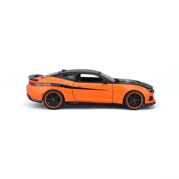 MAI32271 Maisto 1/24 H-D Custom 2017 Chevrolet Camaro ZL1 (Black/Orange)