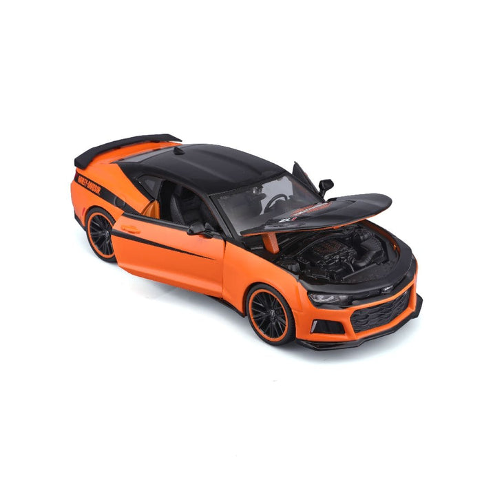 MAI32271 Maisto 1/24 H-D Custom 2017 Chevrolet Camaro ZL1 (Black/Orange)