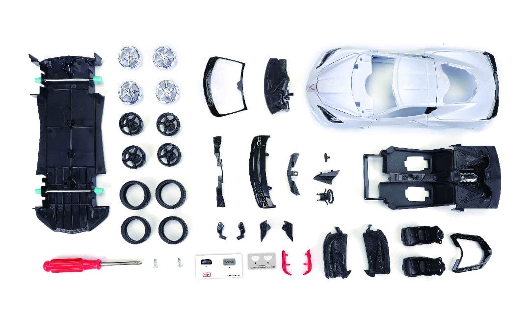 MAI39525 Maisto 1/24 AL 2020 Chevrolet Corvette Stingray Coupe (White)