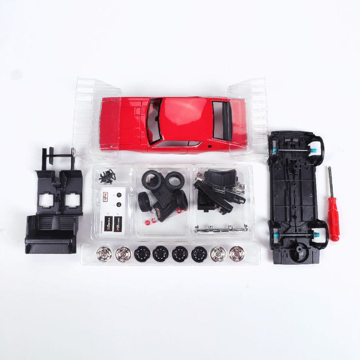 MAI39528 Maisto 1/24 AL 1973 Nissan Skyline 2000GT-R (Red)