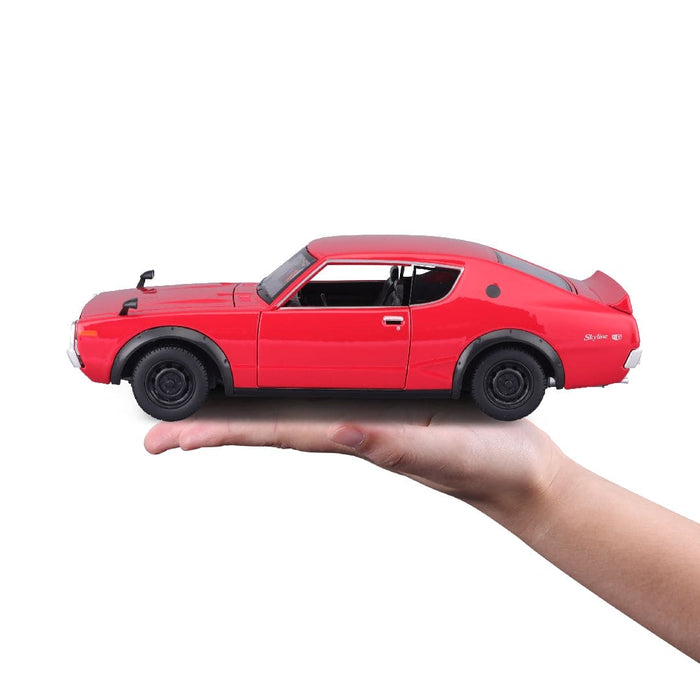 MAI39528 Maisto 1/24 AL 1973 Nissan Skyline 2000GT-R (Red)