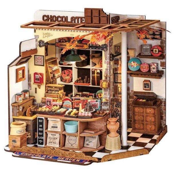 ROEDG174 Rolife Henry's Chocolate DIY Miniature House Kit