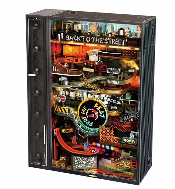 ROEMR03S ROKR Hip-Hop Street Book Nook Shelf Insert