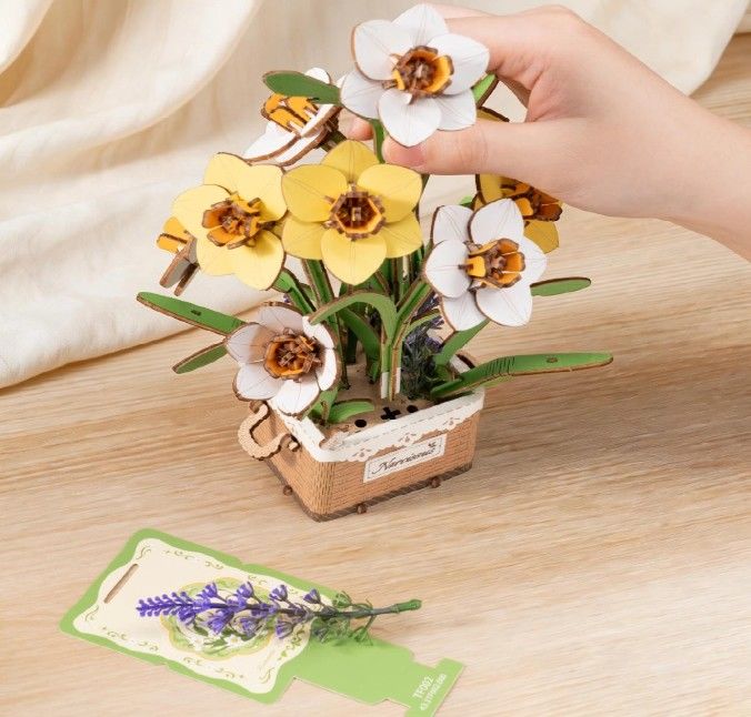 ROETF002 Rolife Narcissus 3D Wooden Puzzle