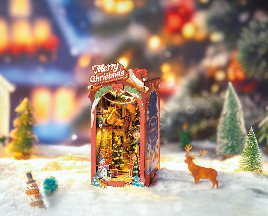 ROETGC06 Rolife Christmas Street Book Nook Shelf Insert