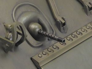 TAM56048 1/16 R/C M4 Sherman 105mm Howitzer (Mechanical Steering System)