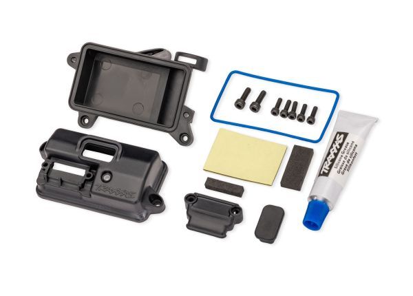TRA6724-BLK Traxxas Box, Receiver (Sealed) 2.5x8mm CS (5)/3x10mm CS (2)