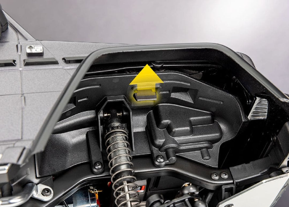 TRA88296-4BLACK Traxxas TRX-6 Mercedes Benz G63 AMG 6x6 clipless body - Black **SOLD SEPARATELY AND REQUIRED ORDER PART # TRA2970-3S**