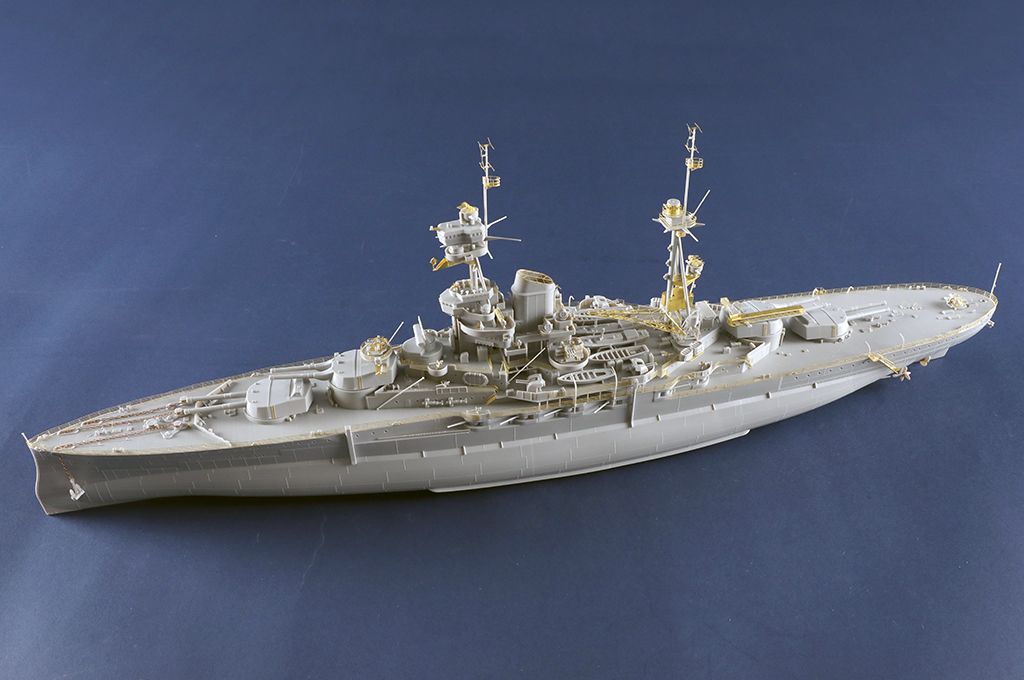 TRU05379 Trumpeter 1:350 HMS Resolution