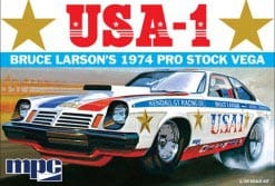 MPC828 1/25 Bruce Larson USA-1 Pro Stock Vega